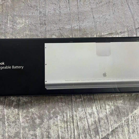 Apple MacBook Pro Rechargeable Battery 13 Inch A1280 A1278 (2008 Version). - Picture 12 of 14